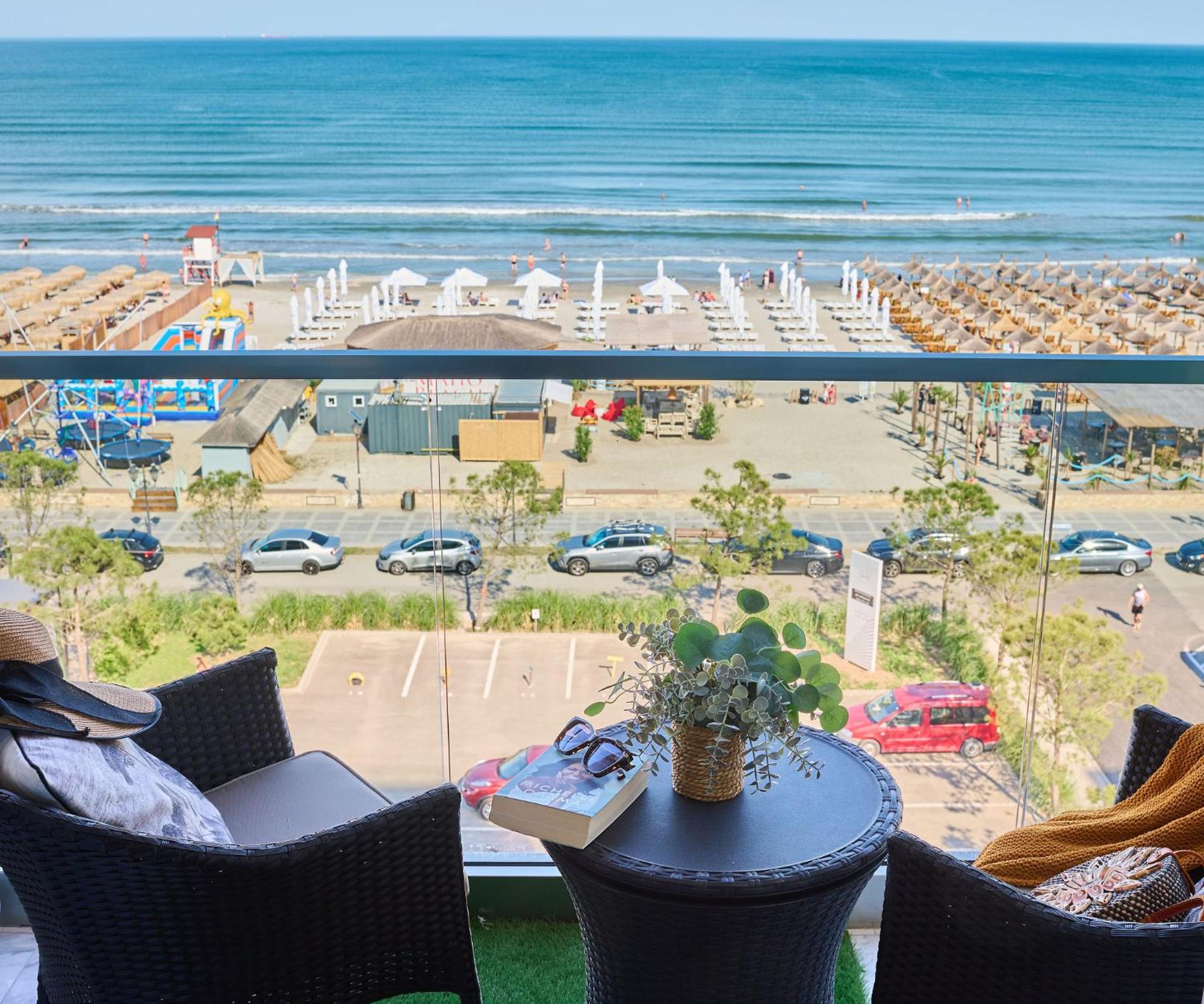 Alma Apartment In Infinity Beach Resort - Parking Mamaia Exterior photo